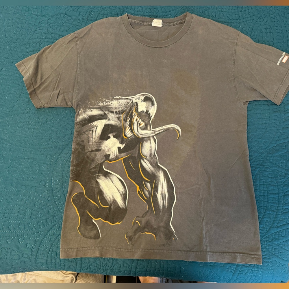 Venom Marvel Universal Studios Men’s Large Spider-Man T-shirt Vintage
